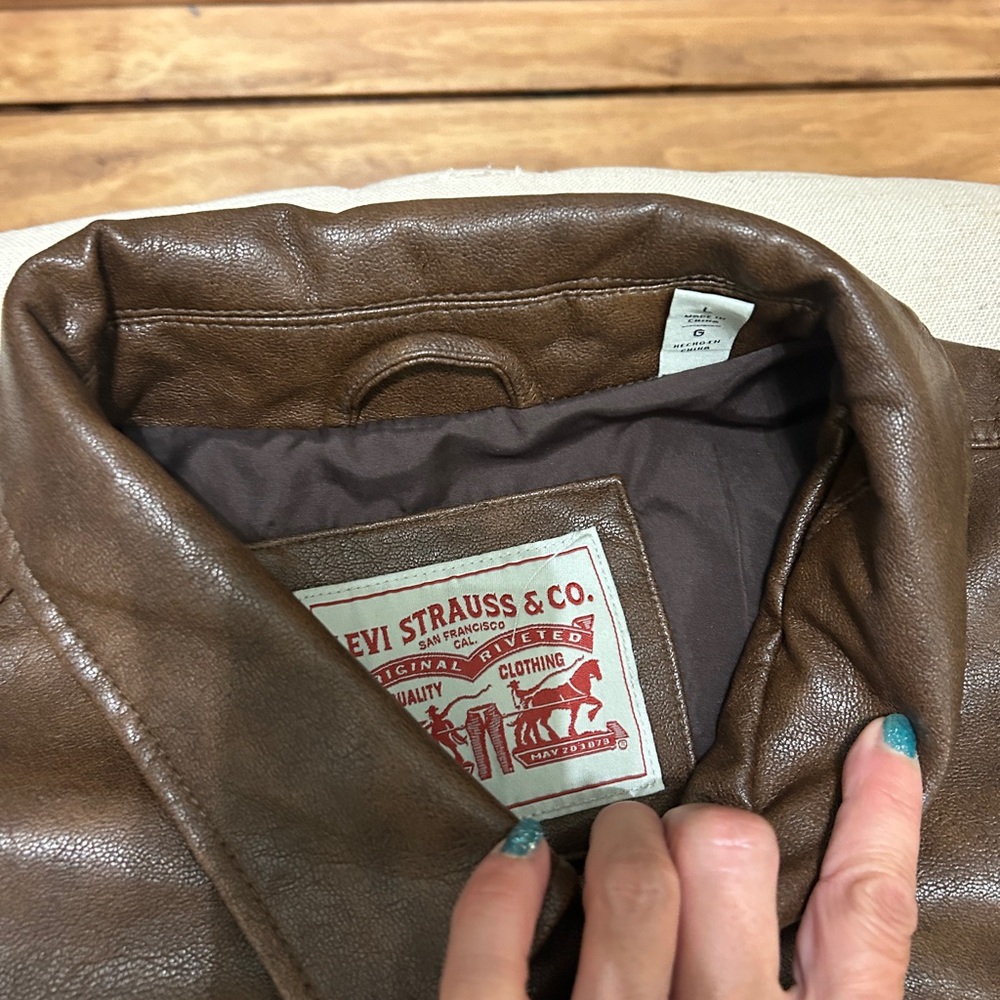 Levi's Brown Leather Shirt Jacket - Picture 6 of 8
